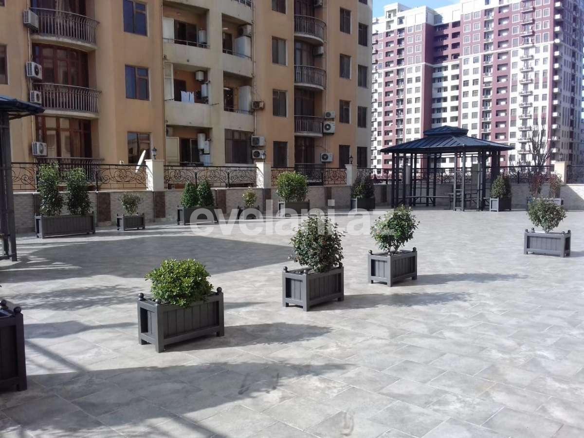 Sale, new building, 4 room, 227 m², Nasimi r.