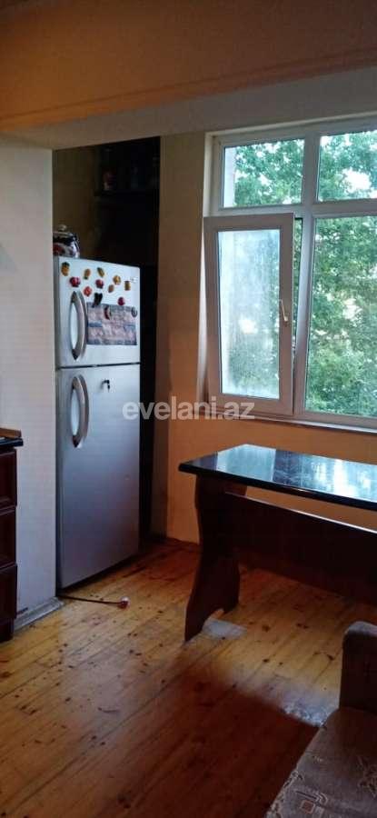Satılır, köhnə tikili, 2 otaqlı, 31 m², İnşaatçılar m.