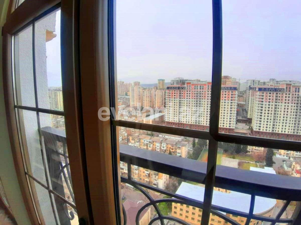 Продаётся, новостройка, 3-комнаты, 130 m², Элмляр Академиясы m.