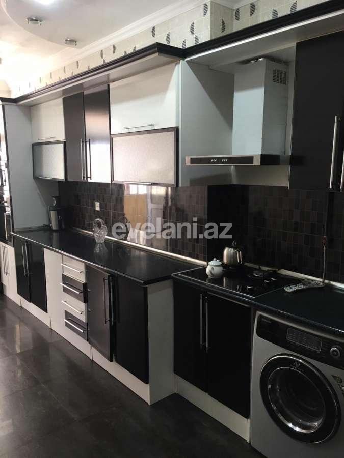 Kirayə verilir, yeni tikili, 2 otaqlı, 150 m², İnşaatçılar m.