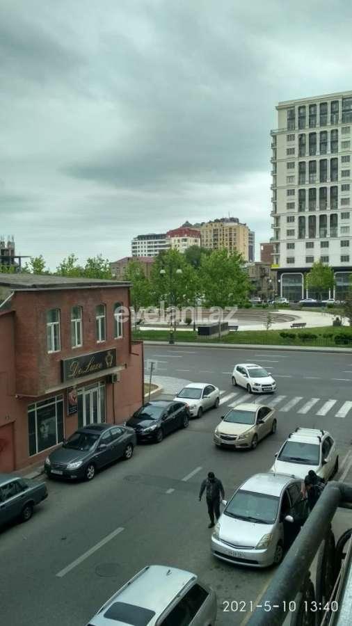 Sale, old building, 2 room, 65 m², Nizami m.