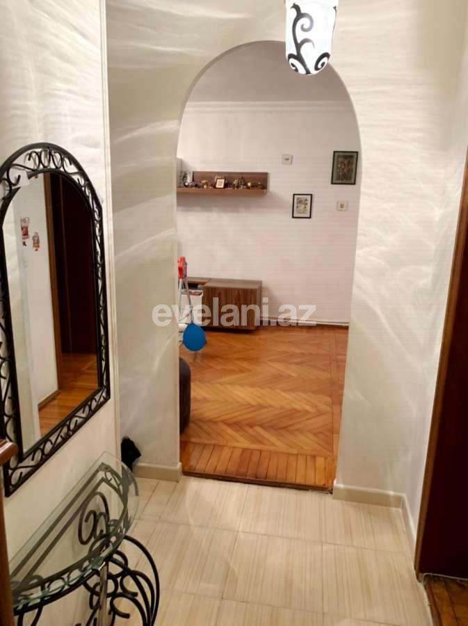 Sale, old building, 3 room, 75 m², Elmlar Akademiyası m.