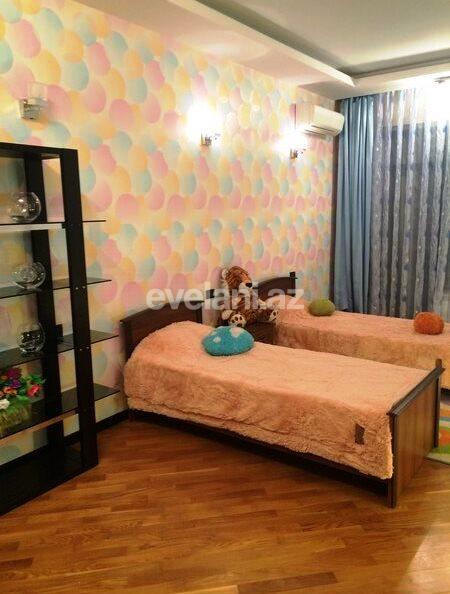 Satılır, yeni tikili, 3 otaqlı, 138 m², Şah İsmayıl Xətai m.