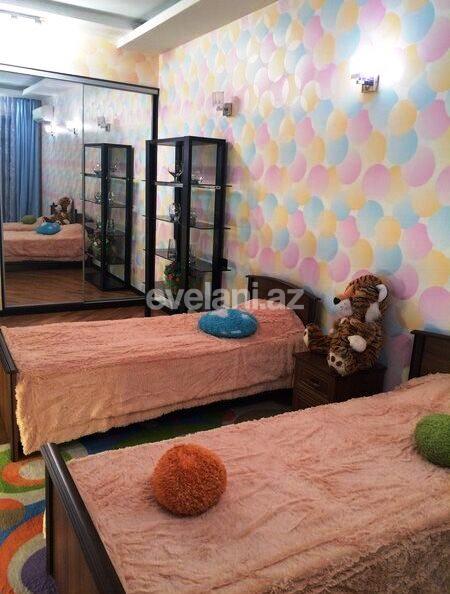 Satılır, yeni tikili, 3 otaqlı, 138 m², Şah İsmayıl Xətai m.