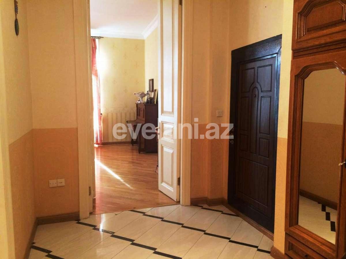 Satılır, köhnə tikili, 4 otaqlı, 143 m², 28 may m.