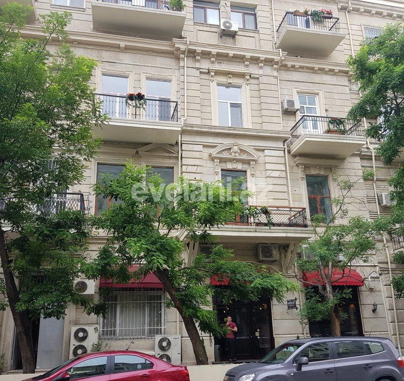 Satılır, köhnə tikili, 5 otaqlı, 120 m², 28 may m.