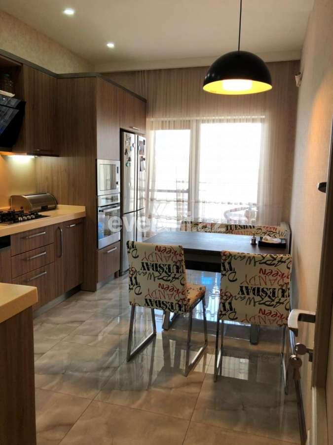 Satılır, yeni tikili, 3 otaqlı, 142 m², Şah İsmayıl Xətai m.