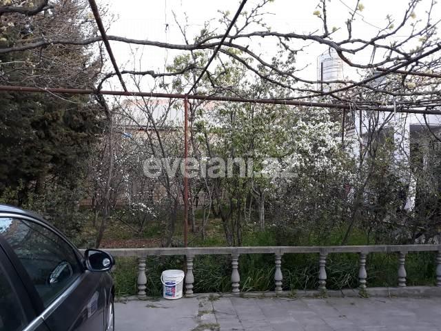 Satılır, həyət evi / bağ, 6 otaqlı, 220 m², Qaraçuxur q.