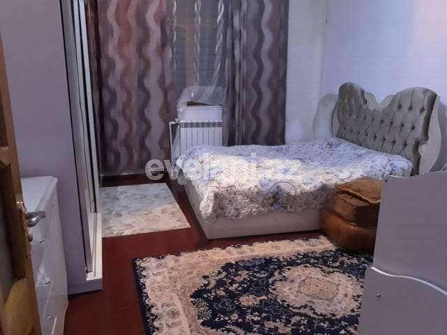 Satılır, həyət evi / bağ, 6 otaqlı, 220 m², Qaraçuxur q.