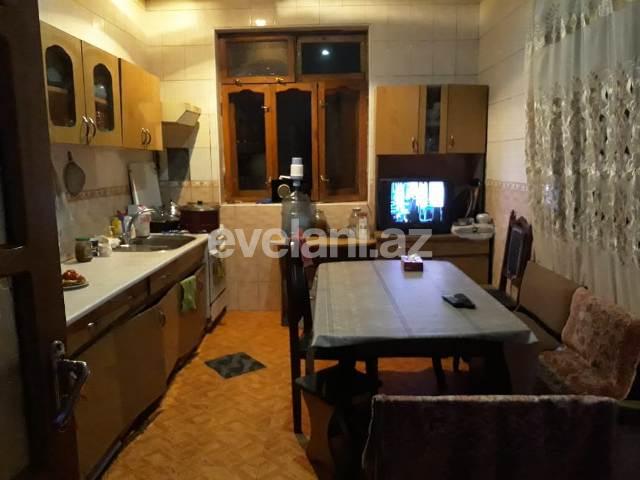 Satılır, həyət evi / bağ, 6 otaqlı, 220 m², Qaraçuxur q.