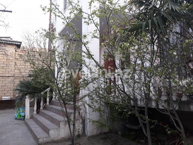 Satılır, həyət evi / bağ, 6 otaqlı, 220 m², Qaraçuxur q.