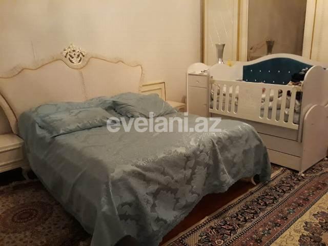 Satılır, həyət evi / bağ, 6 otaqlı, 220 m², Qaraçuxur q.