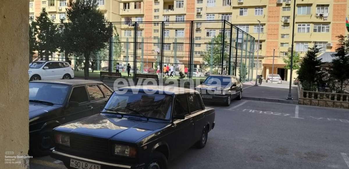 Sale, old building, 3 room, 84 m², Inshaatchilar m.