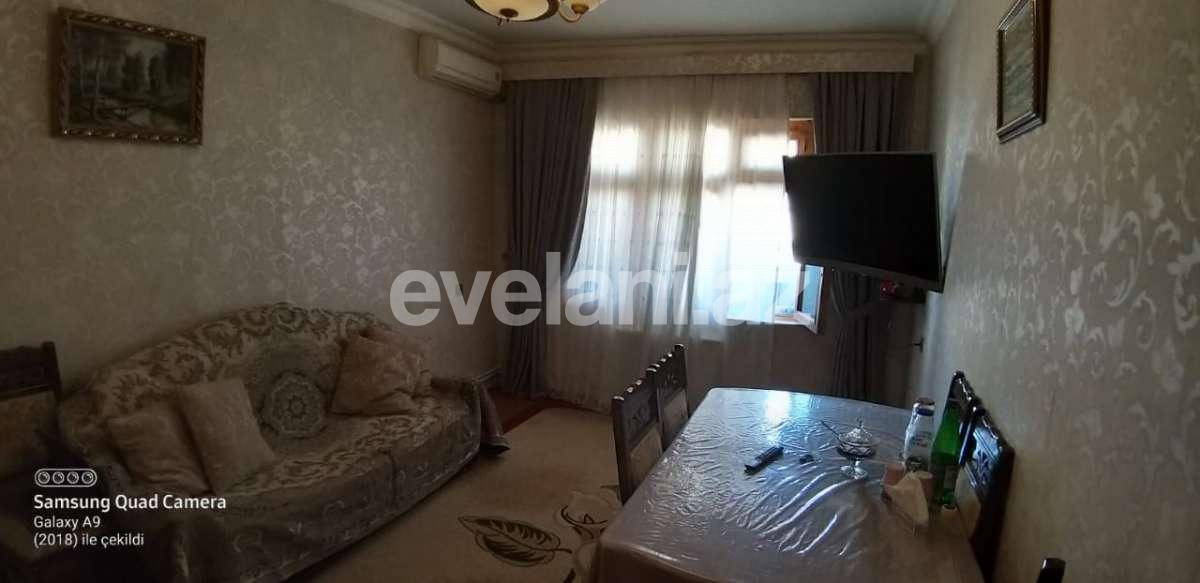 Sale, old building, 3 room, 84 m², Inshaatchilar m.