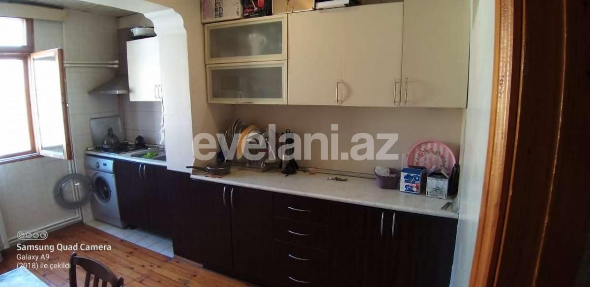 Sale, old building, 3 room, 84 m², Inshaatchilar m.