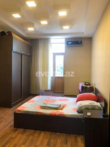 Rent, old building, 2 room, 68 m², Sabail r.