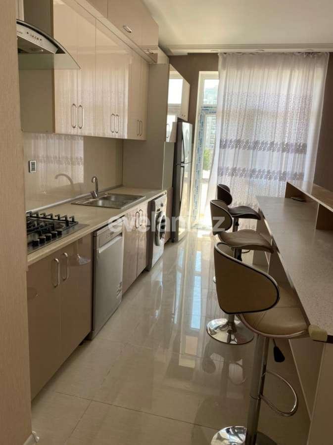 Kirayə verilir, yeni tikili, 3 otaqlı, 140 m², Şah İsmayıl Xətai m.