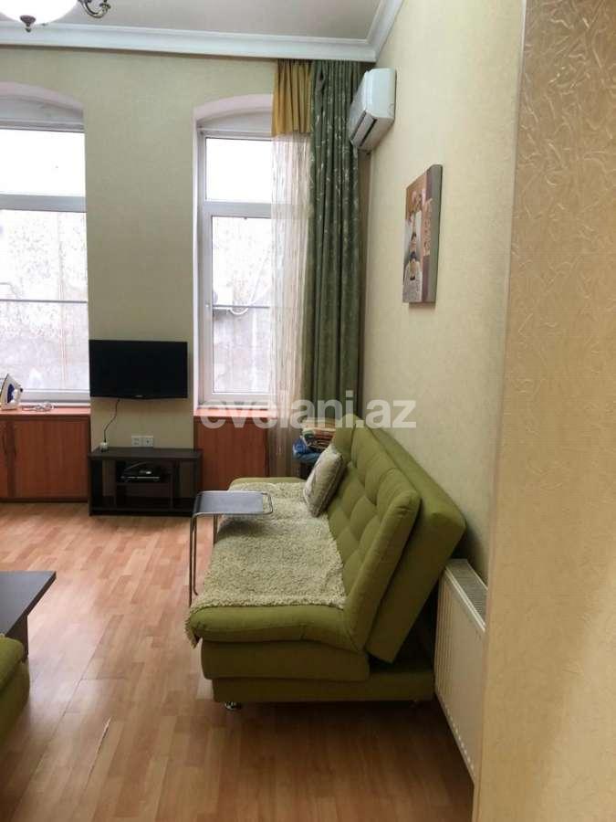 Kirayə verilir, köhnə tikili, 2 otaqlı, 60 m², Səbail r.