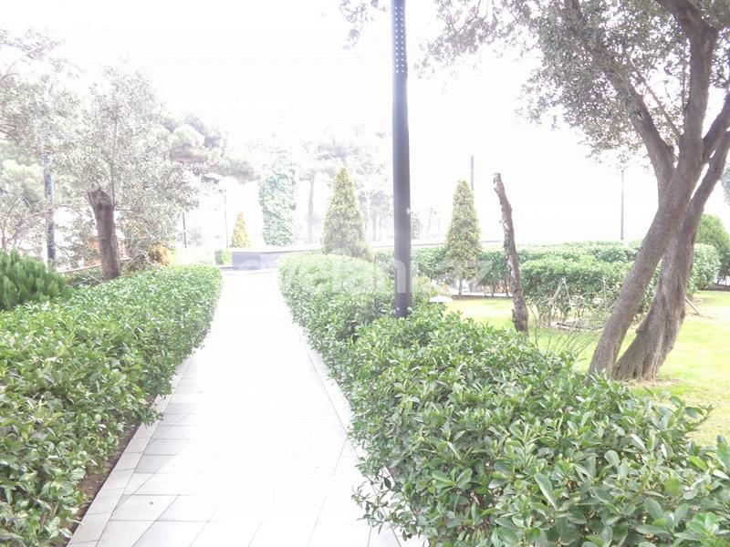 Satılır, köhnə tikili, 4 otaqlı, 100 m², Elmlər Akademiyası m.