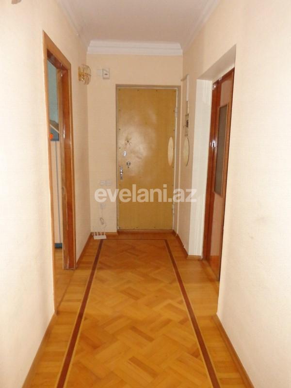 Satılır, köhnə tikili, 4 otaqlı, 100 m², Elmlər Akademiyası m.