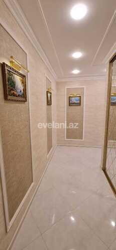 Satılır, yeni tikili, 3 otaqlı, 107 m², 8-ci mikrorayon q.