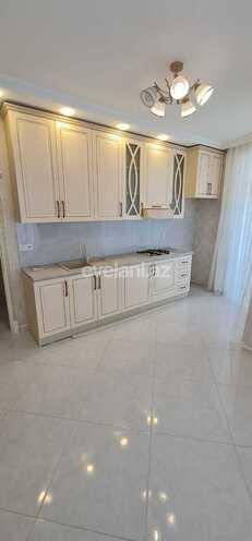 Satılır, yeni tikili, 3 otaqlı, 107 m², 8-ci mikrorayon q.