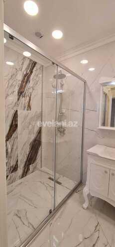 Satılır, yeni tikili, 3 otaqlı, 107 m², 8-ci mikrorayon q.