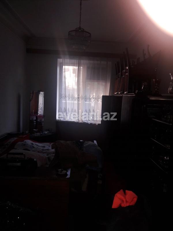 Satılır, köhnə tikili, 3 otaqlı, 85 m², Elmlər Akademiyası m.