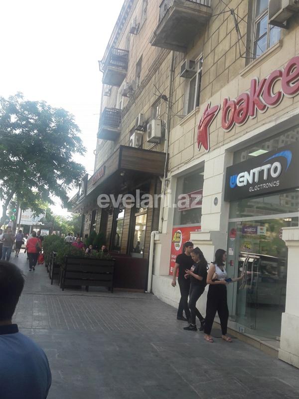 Satılır, köhnə tikili, 3 otaqlı, 85 m², Elmlər Akademiyası m.