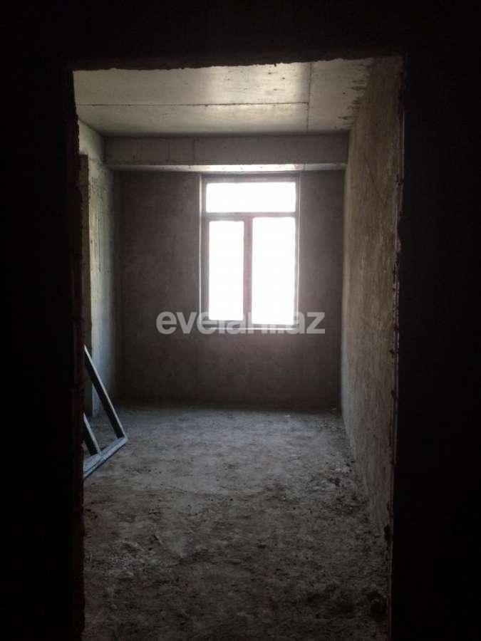Satılır, yeni tikili, 2 otaqlı, 83 m², 8 Noyabr m.
