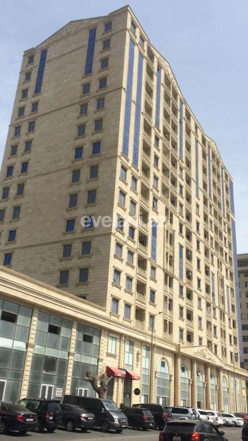 Satılır, yeni tikili, 2 otaqlı, 83 m², 8 Noyabr m.