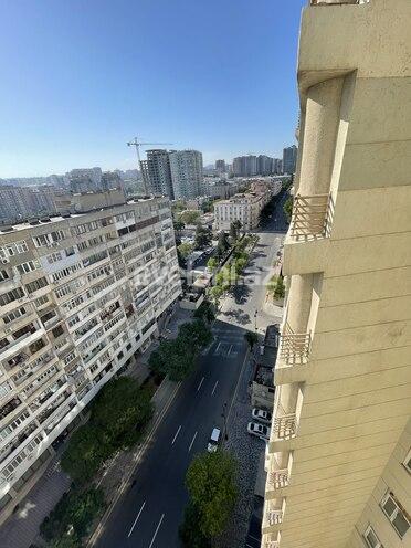 Продаётся, новостройка, 4-комнаты, 205 m², 28 мая m.