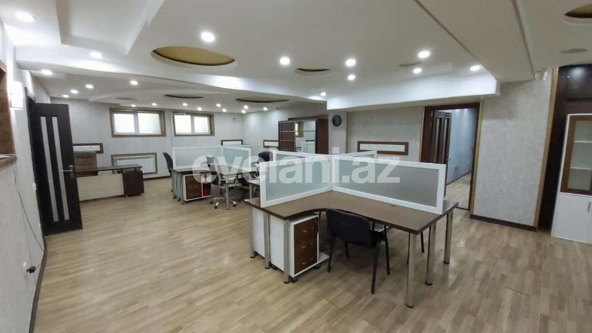 Rent, office, 11 room, 640 m², Ganjlik m.