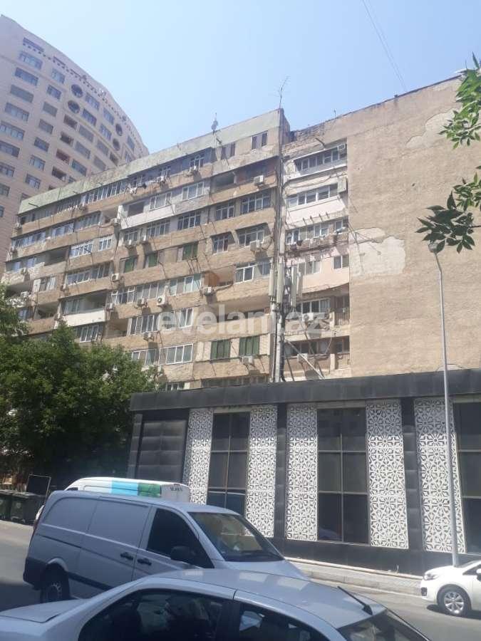 Satılır, köhnə tikili, 3 otaqlı, 105 m², Elmlər Akademiyası m.