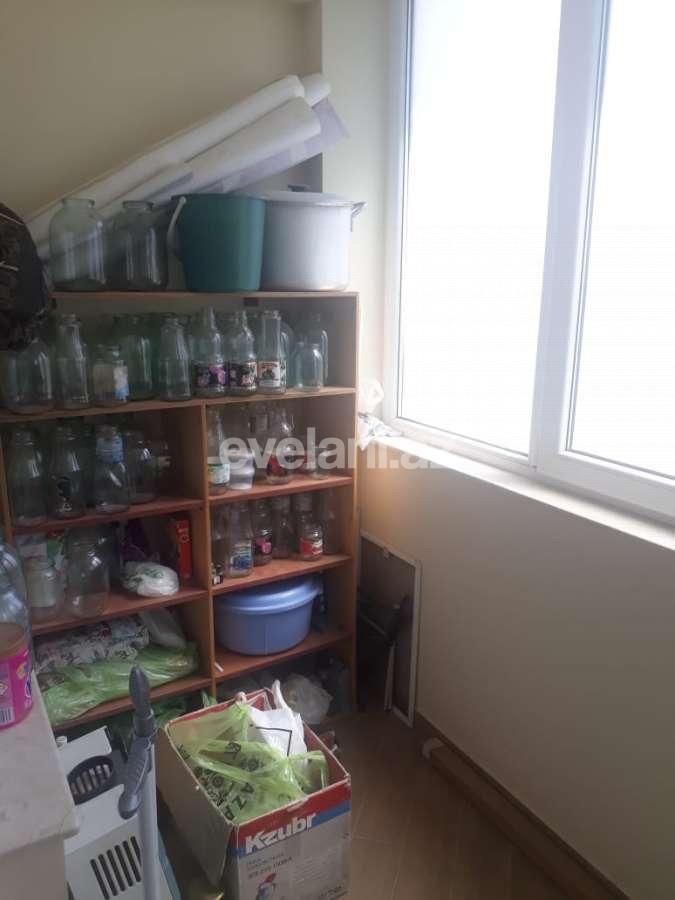 Satılır, köhnə tikili, 3 otaqlı, 105 m², Elmlər Akademiyası m.