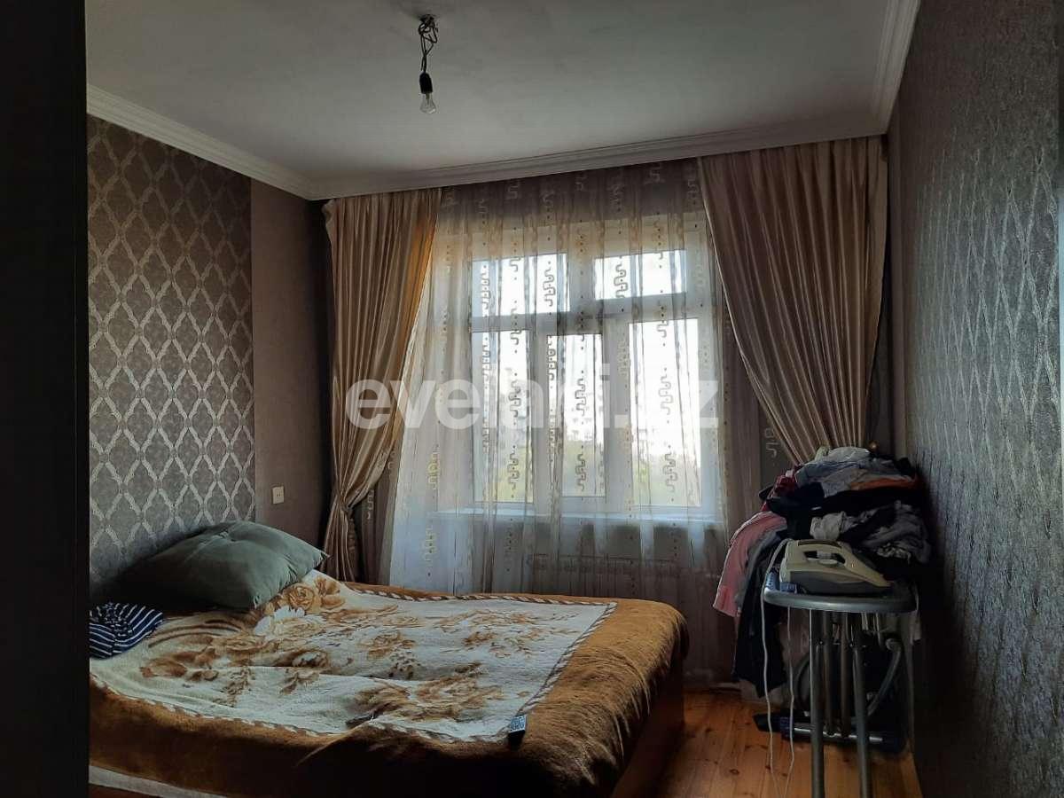 Satılır, köhnə tikili, 3 otaqlı, 80 m², Xalqlar Dostluğu m.