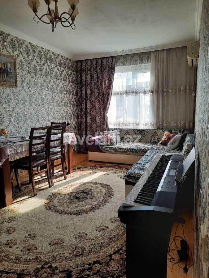 Satılır, köhnə tikili, 3 otaqlı, 80 m², Xalqlar Dostluğu m.