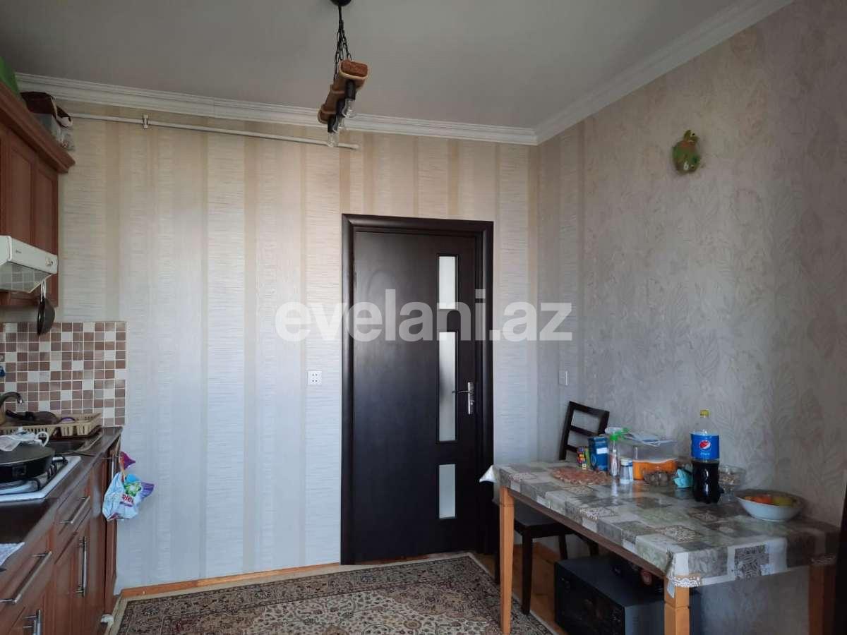 Satılır, köhnə tikili, 3 otaqlı, 80 m², Xalqlar Dostluğu m.