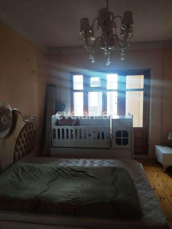 Satılır, köhnə tikili, 2 otaqlı, 60 m², Şah İsmayıl Xətai m.
