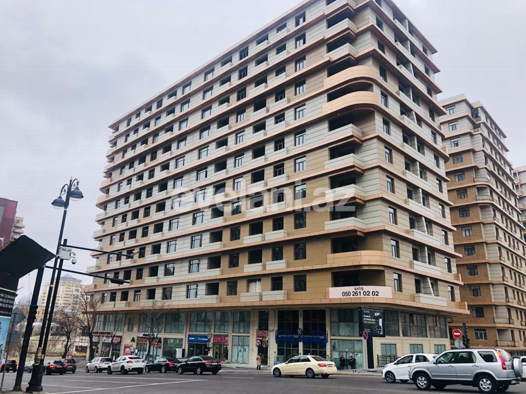 Satılır, yeni tikili, 2 otaqlı, 70 m², 4-cü mikrorayon q.