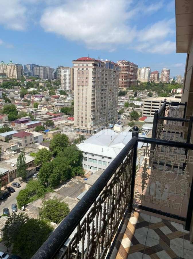 Satılır, yeni tikili, 2 otaqlı, 70 m², 4-cü mikrorayon q.