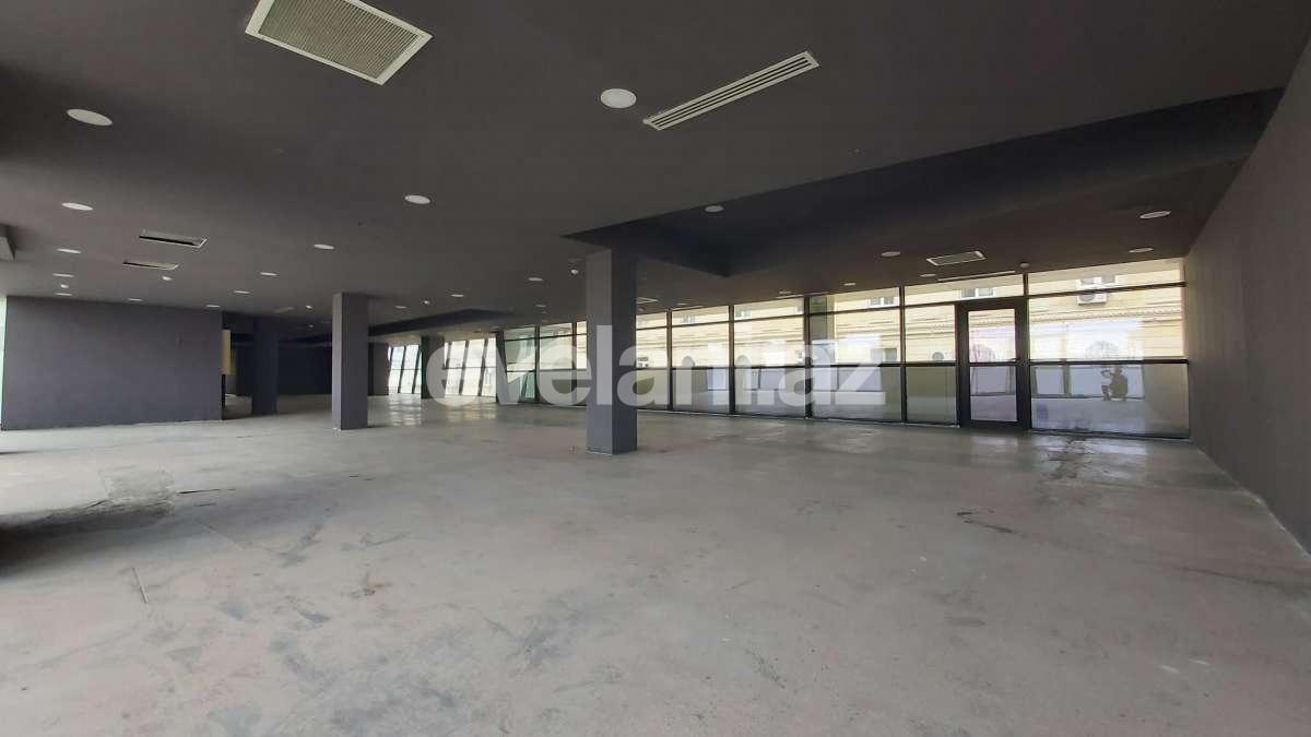 Kirayə verilir, obyekt, 500 m², Elmlər Akademiyası m.