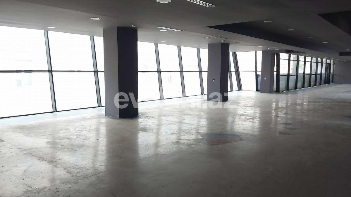 Kirayə verilir, obyekt, 500 m², Elmlər Akademiyası m.