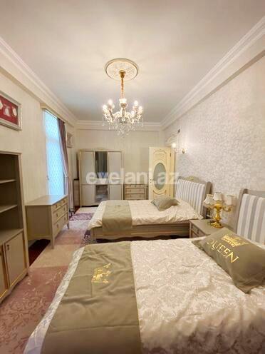 Sale, new building, 4 room, 215 m², Nasimi r.