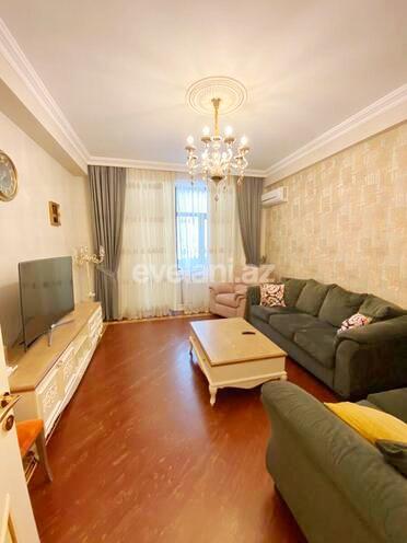 Sale, new building, 4 room, 215 m², Nasimi r.