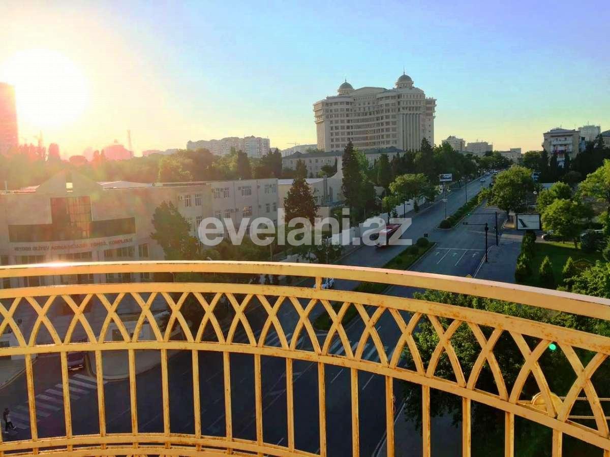 Продаётся, вторичка, 2-комнаты, 70 m², Гянджлик m.