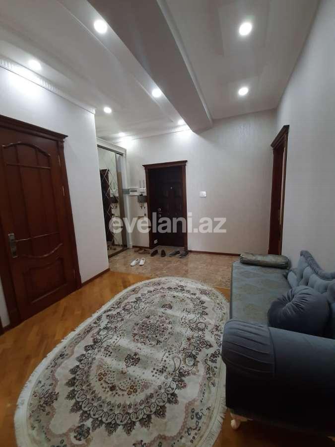 Satılır, yeni tikili, 3 otaqlı, 130 m², 8 Noyabr m.