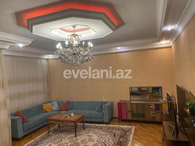 Satılır, yeni tikili, 3 otaqlı, 130 m², 8 Noyabr m.