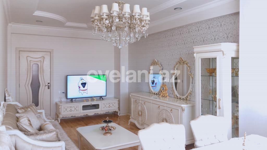 Satılır, yeni tikili, 3 otaqlı, 120 m², İnşaatçılar m.
