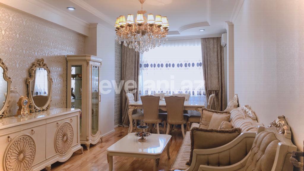 Satılır, yeni tikili, 3 otaqlı, 120 m², İnşaatçılar m.